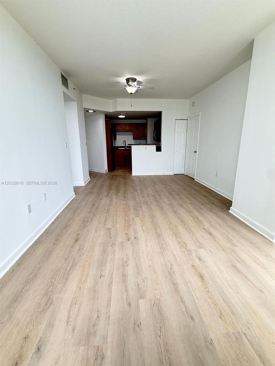 GABLES PARK TOWER - Residential