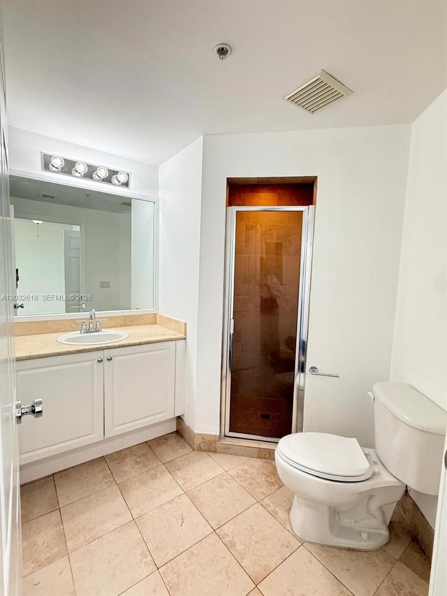 GABLES PARK TOWER - Residential