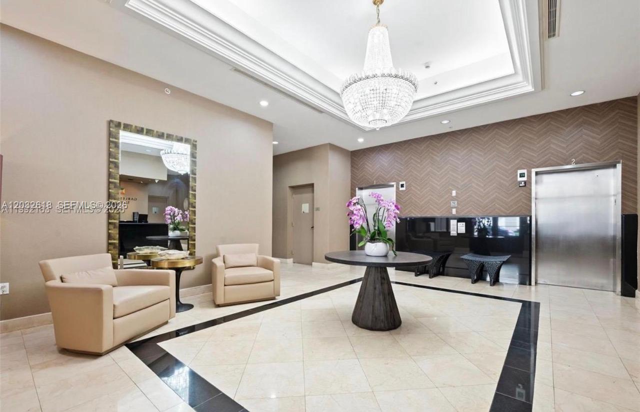 GABLES PARK TOWER - Residential