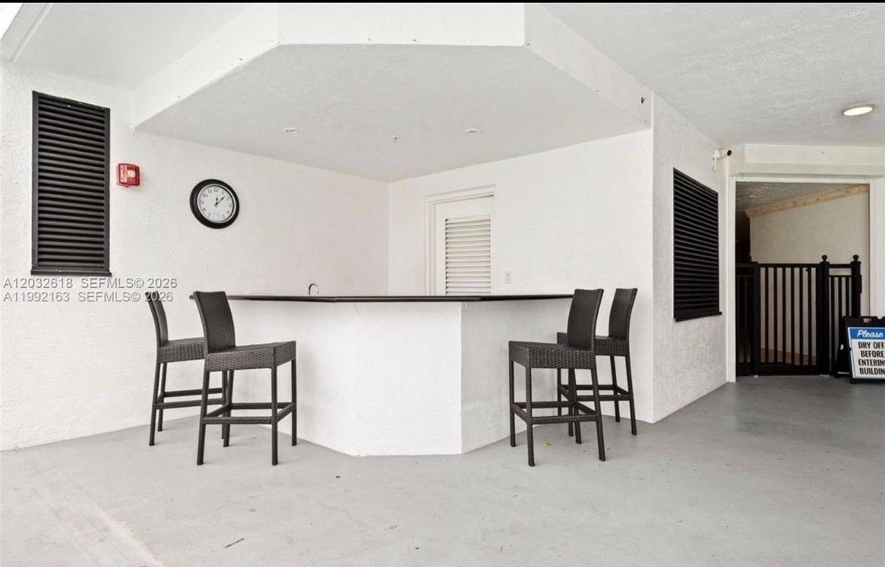 GABLES PARK TOWER - Residential
