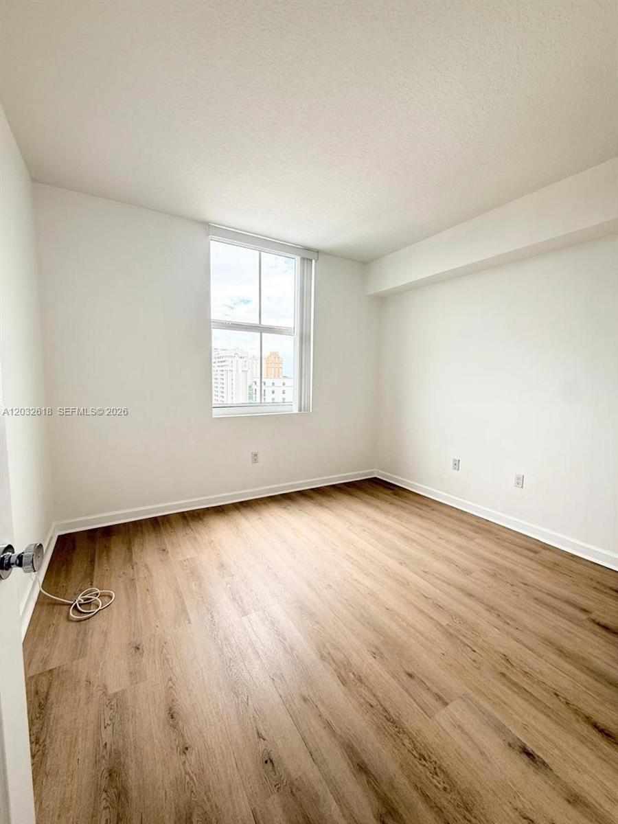 GABLES PARK TOWER - Residential