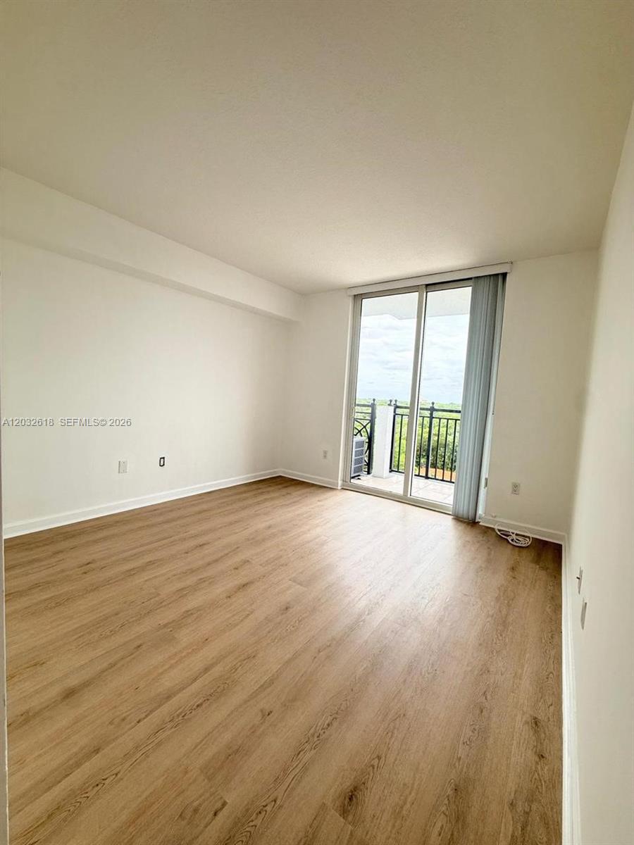 GABLES PARK TOWER - Residential