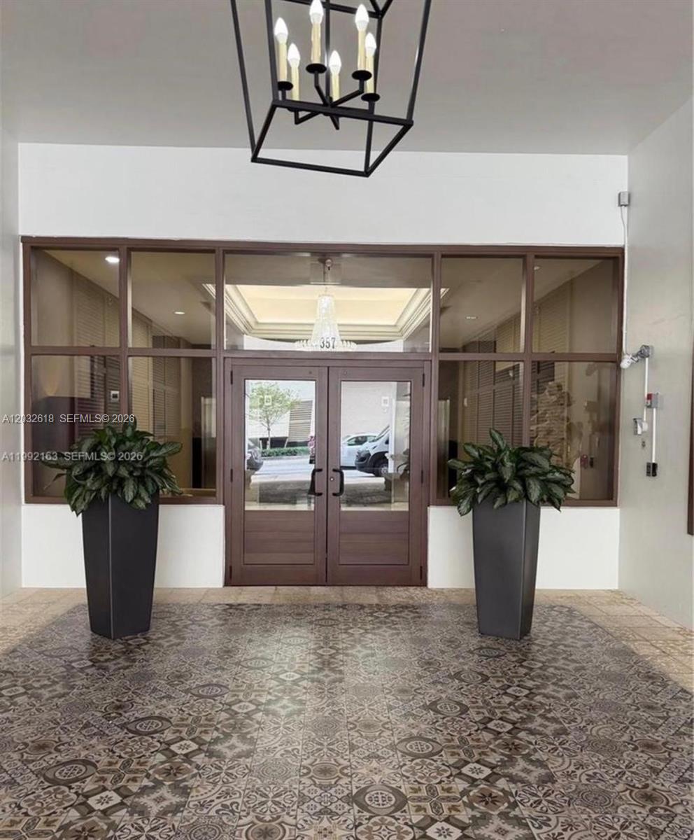 GABLES PARK TOWER - Residential