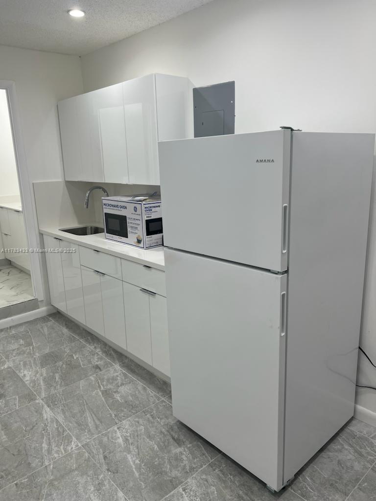 MEDITERRANIA - Residential Lease