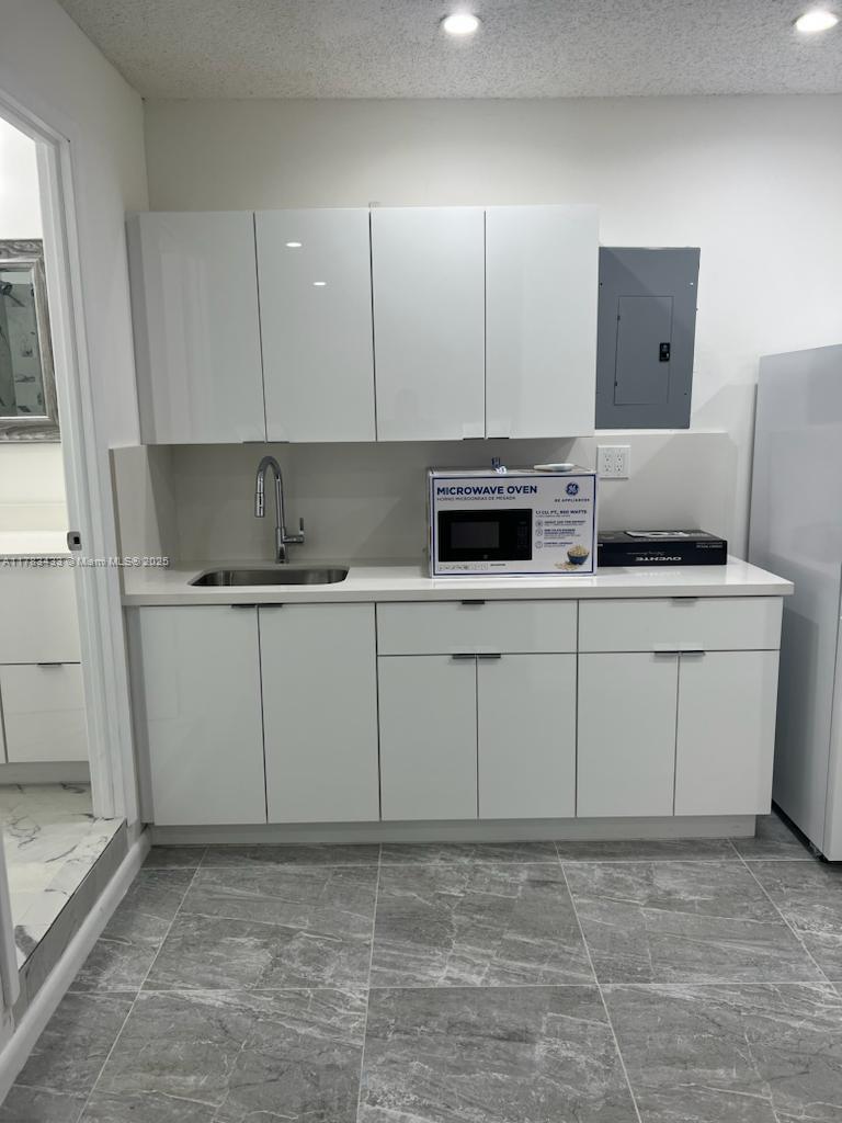 MEDITERRANIA - Residential Lease
