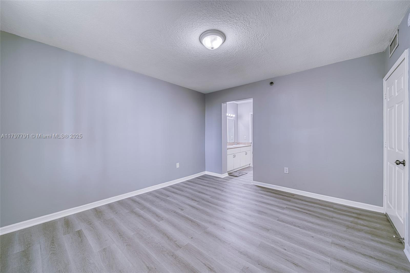 SURFSIDE PALMS CONDO - Residential