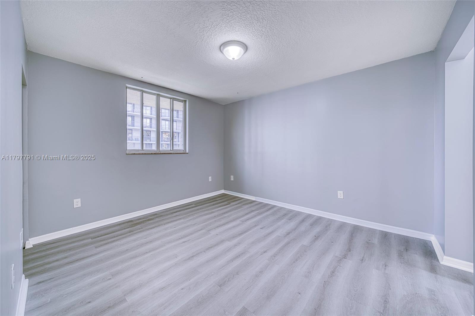 SURFSIDE PALMS CONDO - Residential