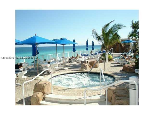 Trump International Beach - Residential
