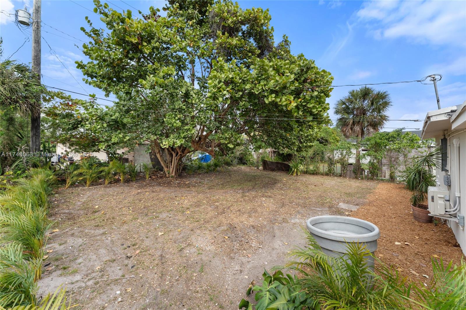 COLLIER CITY - Residential