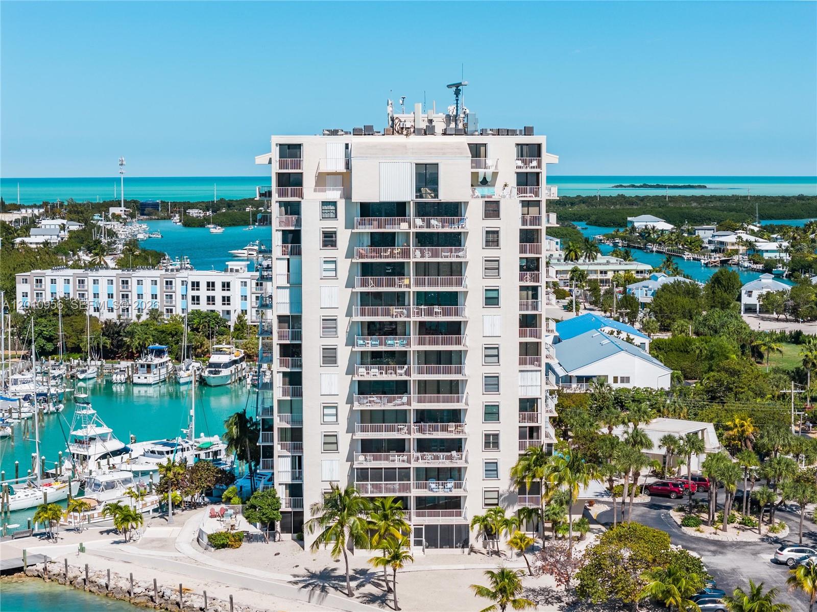 COCO PLUM BEACH - Residential