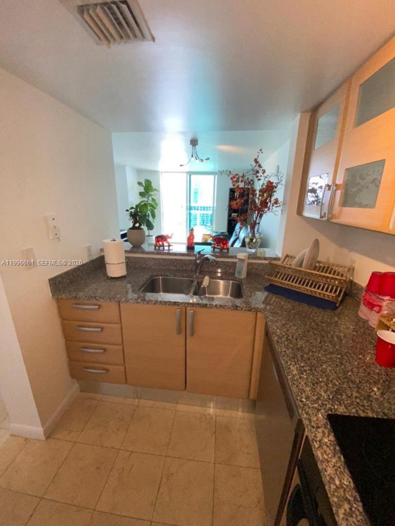 SKYLINE ON BRICKELL CONDO - Residential Lease