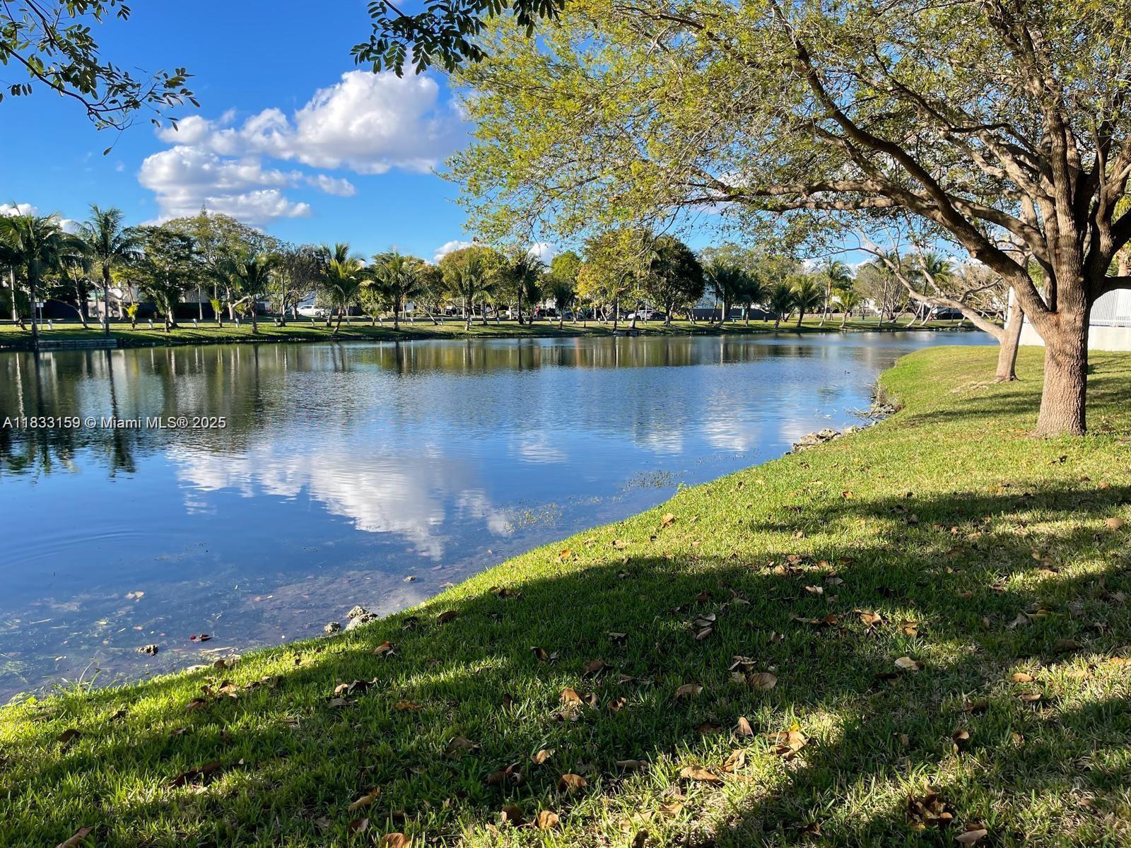 SNAPPER CREEK TOWNHOUSES - Residential Lease