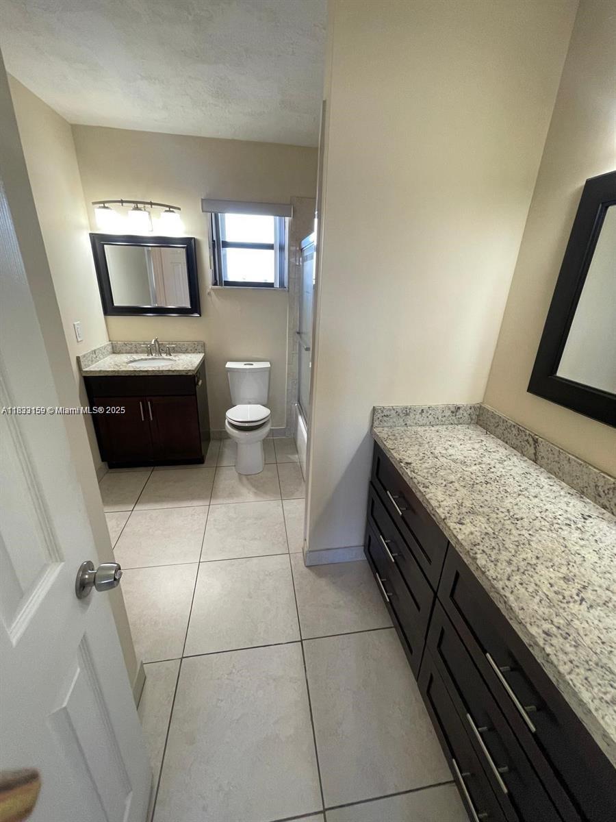 SNAPPER CREEK TOWNHOUSES - Residential Lease