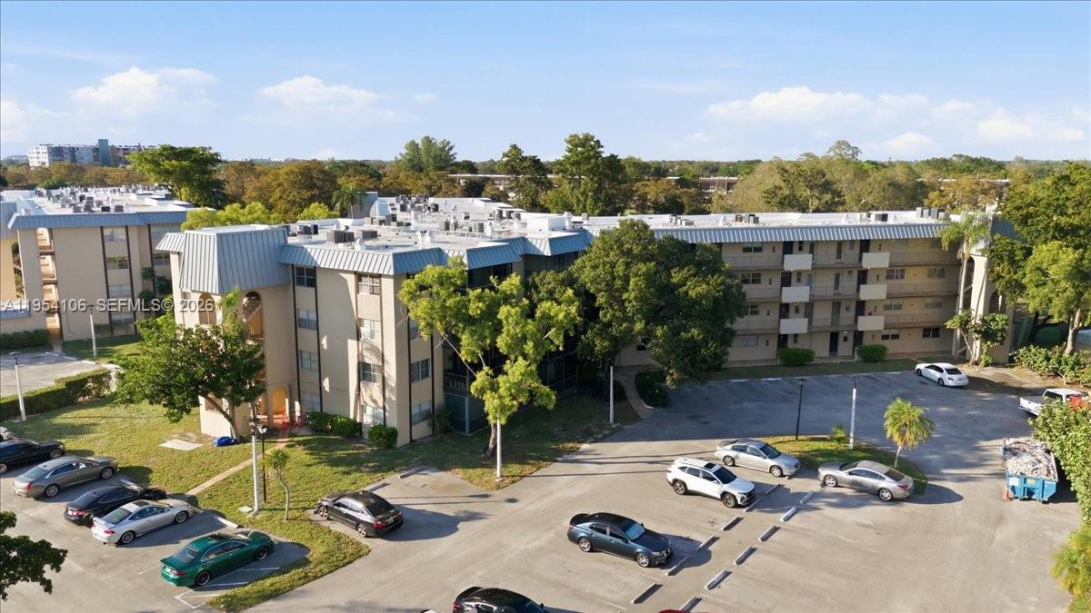 INVERRARY COUNTRY CLUB - Residential