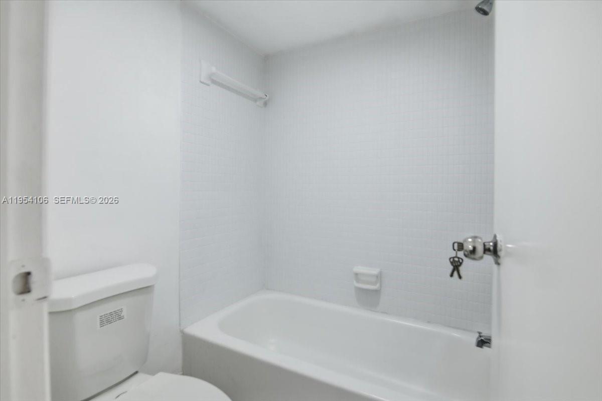 INVERRARY COUNTRY CLUB - Residential