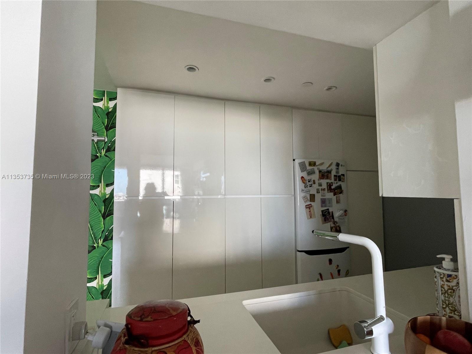 MIRADOR 1200 CONDO - Residential Lease
