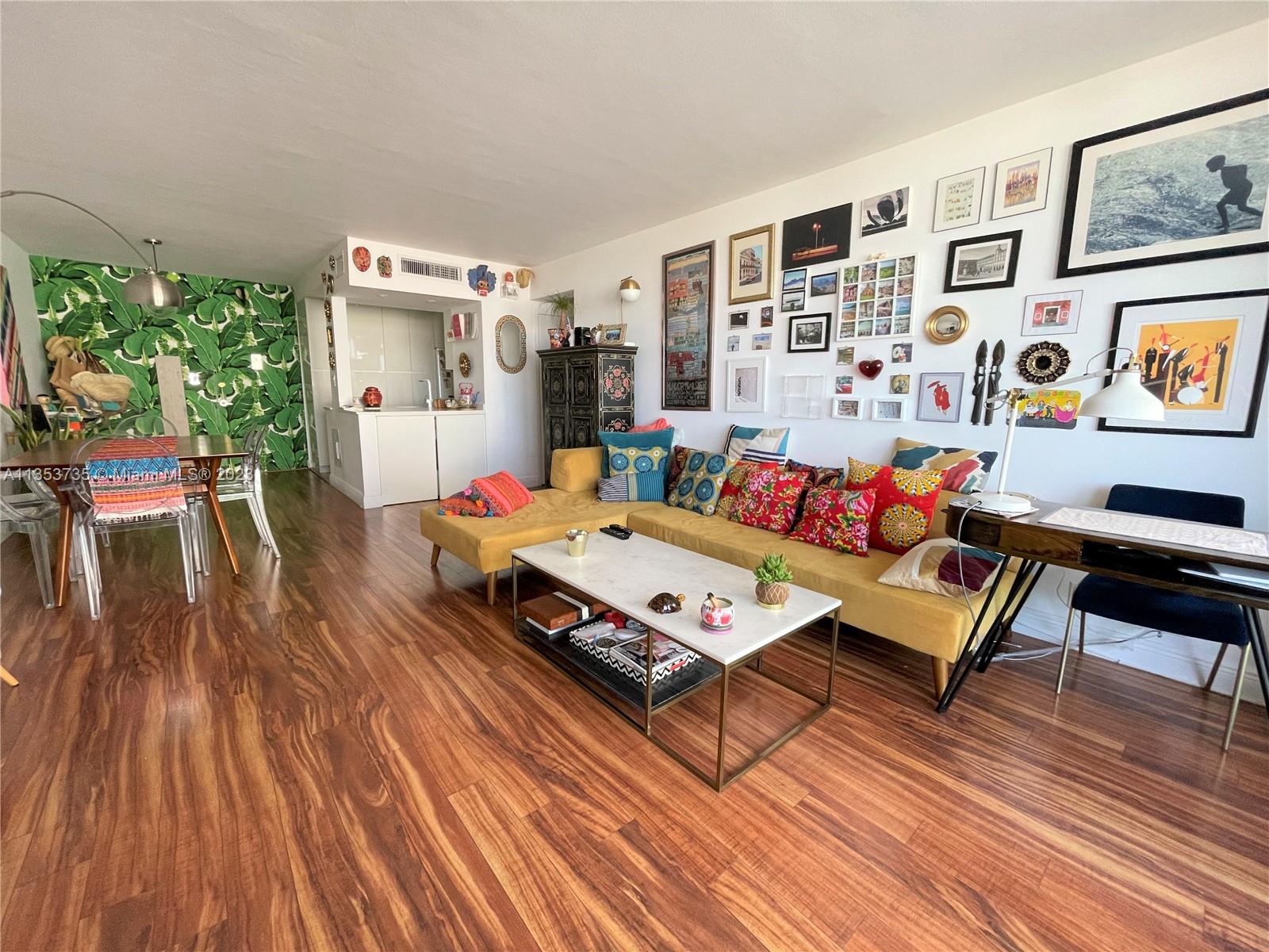 Fantastic 1/1 completely renovated with a great design. Top of the notch kitchen, great walking closet and ample balcony with incredible views. Brand new pool, gym, jacuzzi, barbecue and storage for bikes. Valet parking $50/month not included. Internet & cable included.