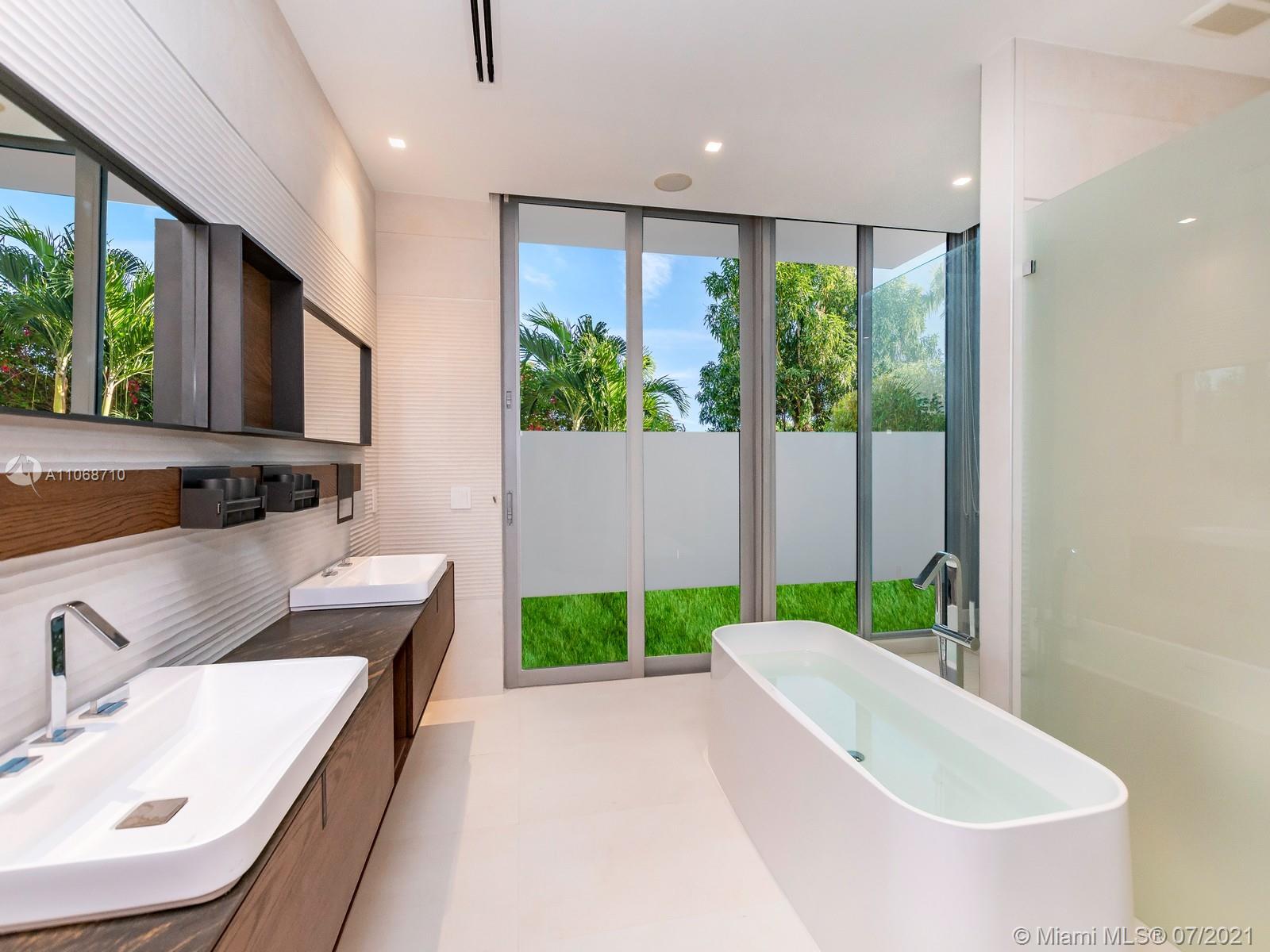 BISCAYNE KEY ESTATES - Residential