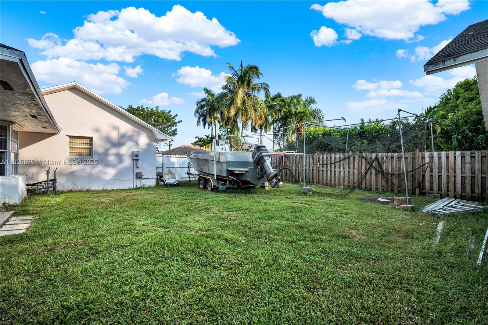 BISCADO ESTS SEC 1 - Residential
