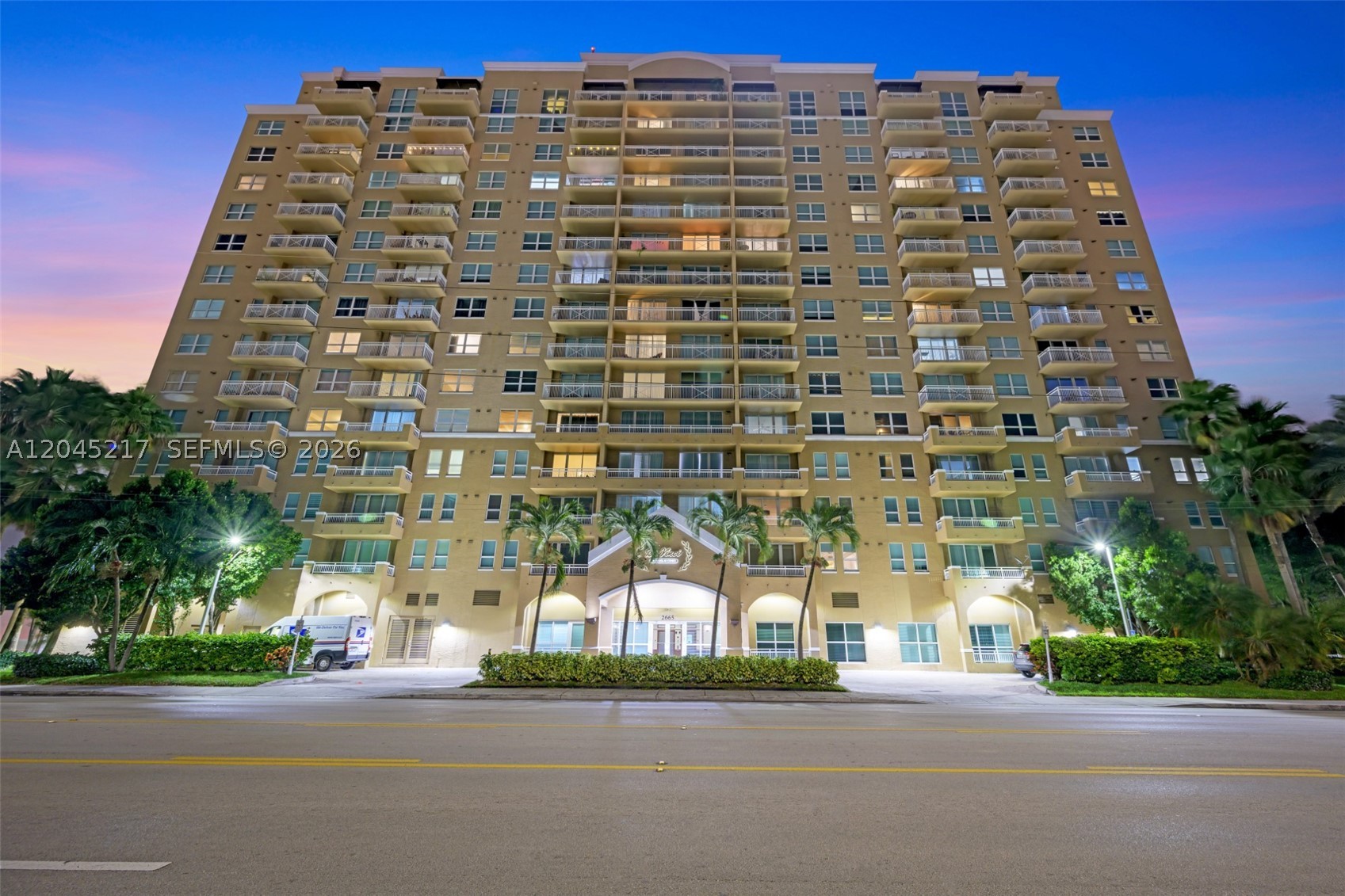DA VINCI ON DOUGLAS CONDO - Residential