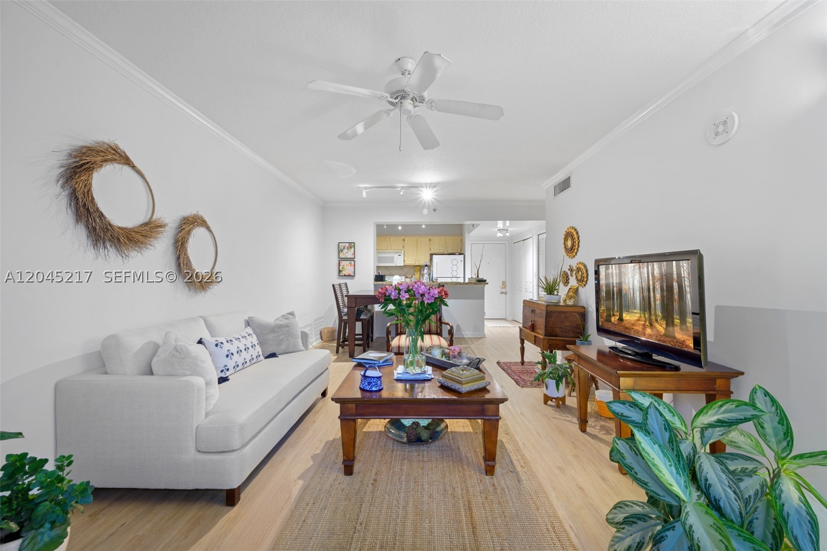 DA VINCI ON DOUGLAS CONDO - Residential