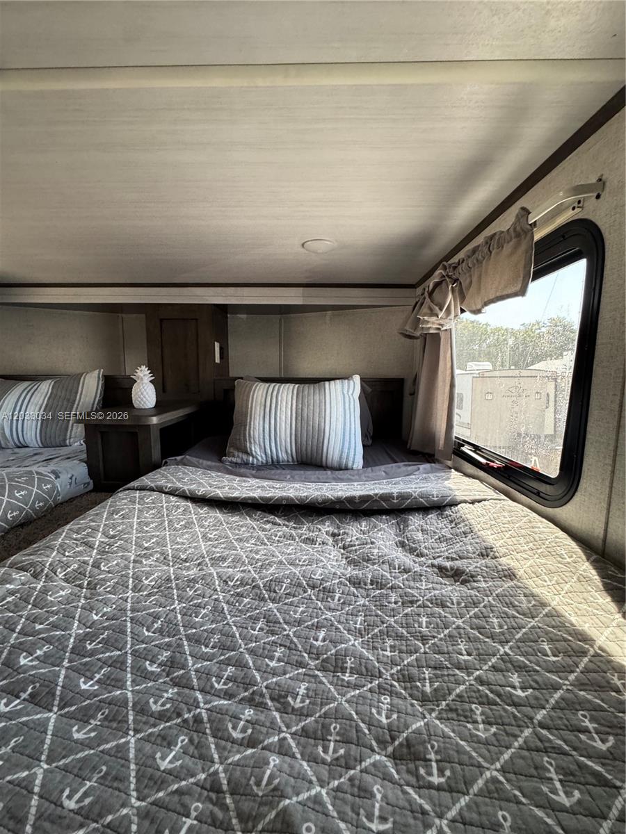 CALUSA CAMPGROUND - Land