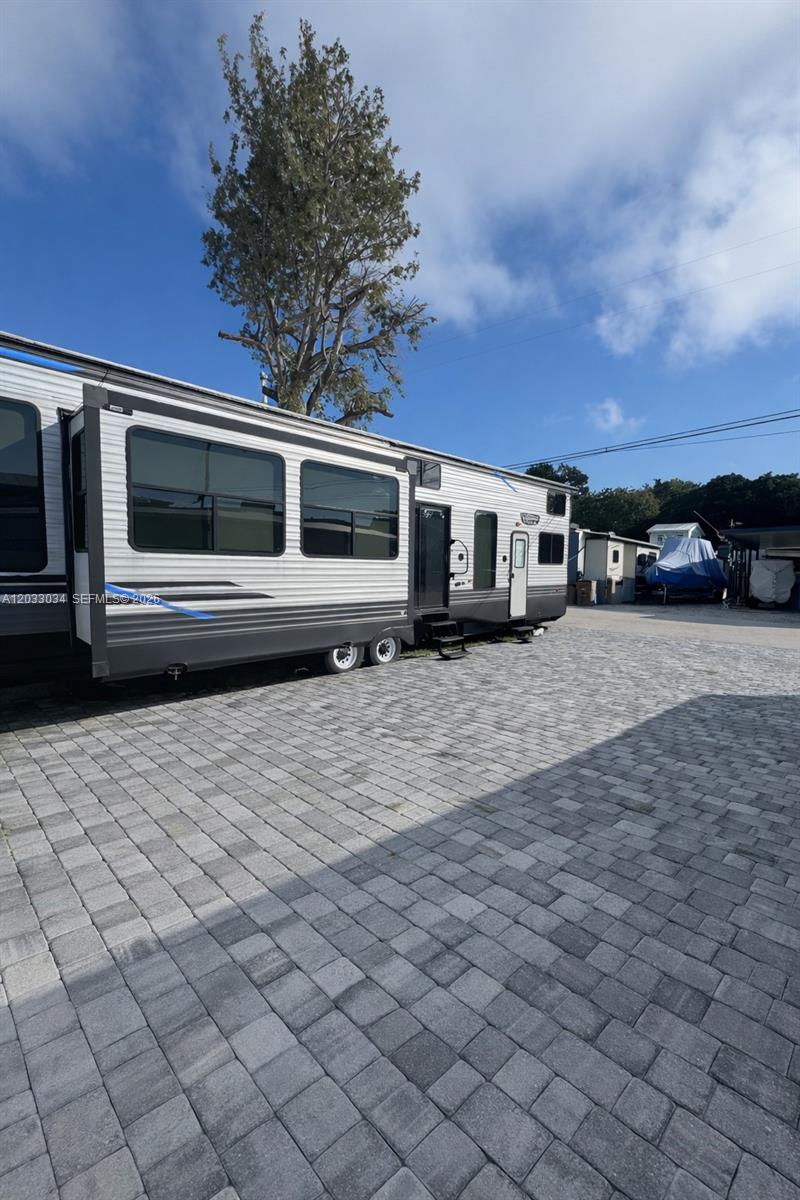 CALUSA CAMPGROUND - Land