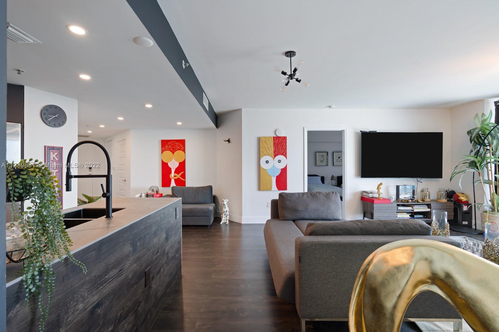 THE BRIDGEWATER CONDO - Residential Lease