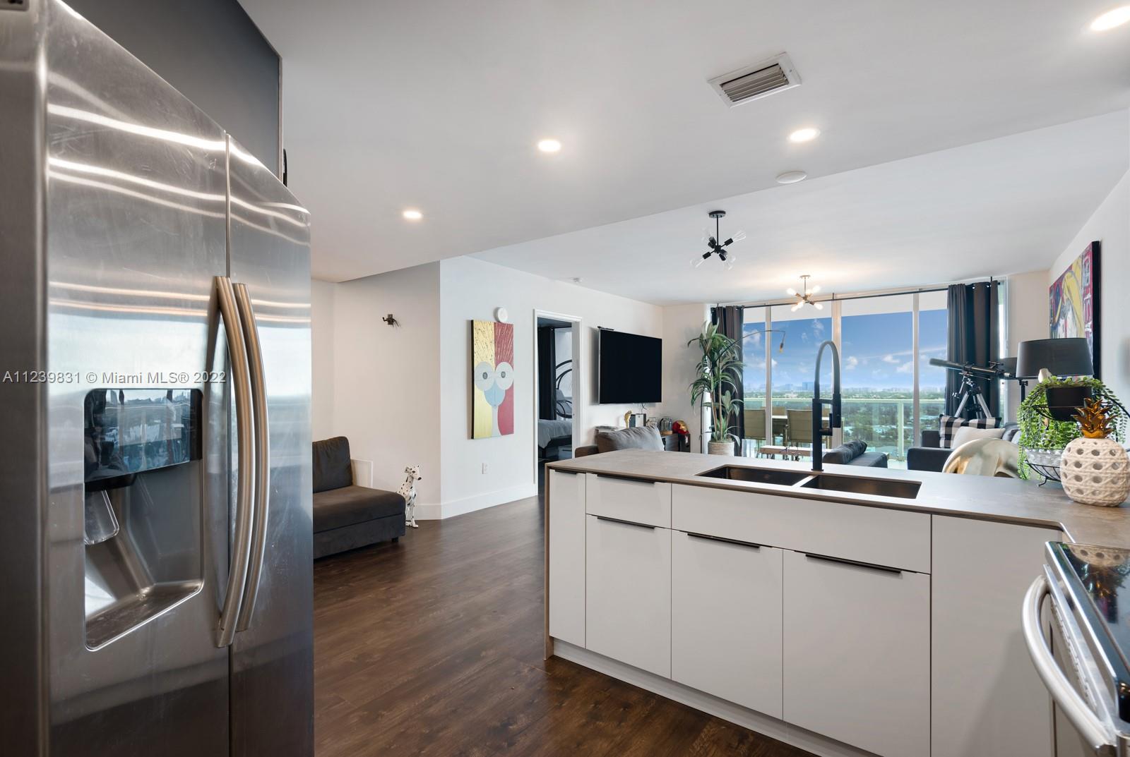 THE BRIDGEWATER CONDO - Residential Lease