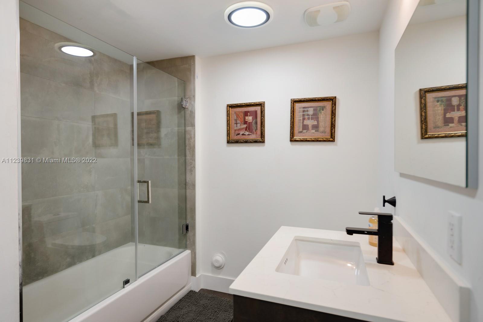 THE BRIDGEWATER CONDO - Residential Lease