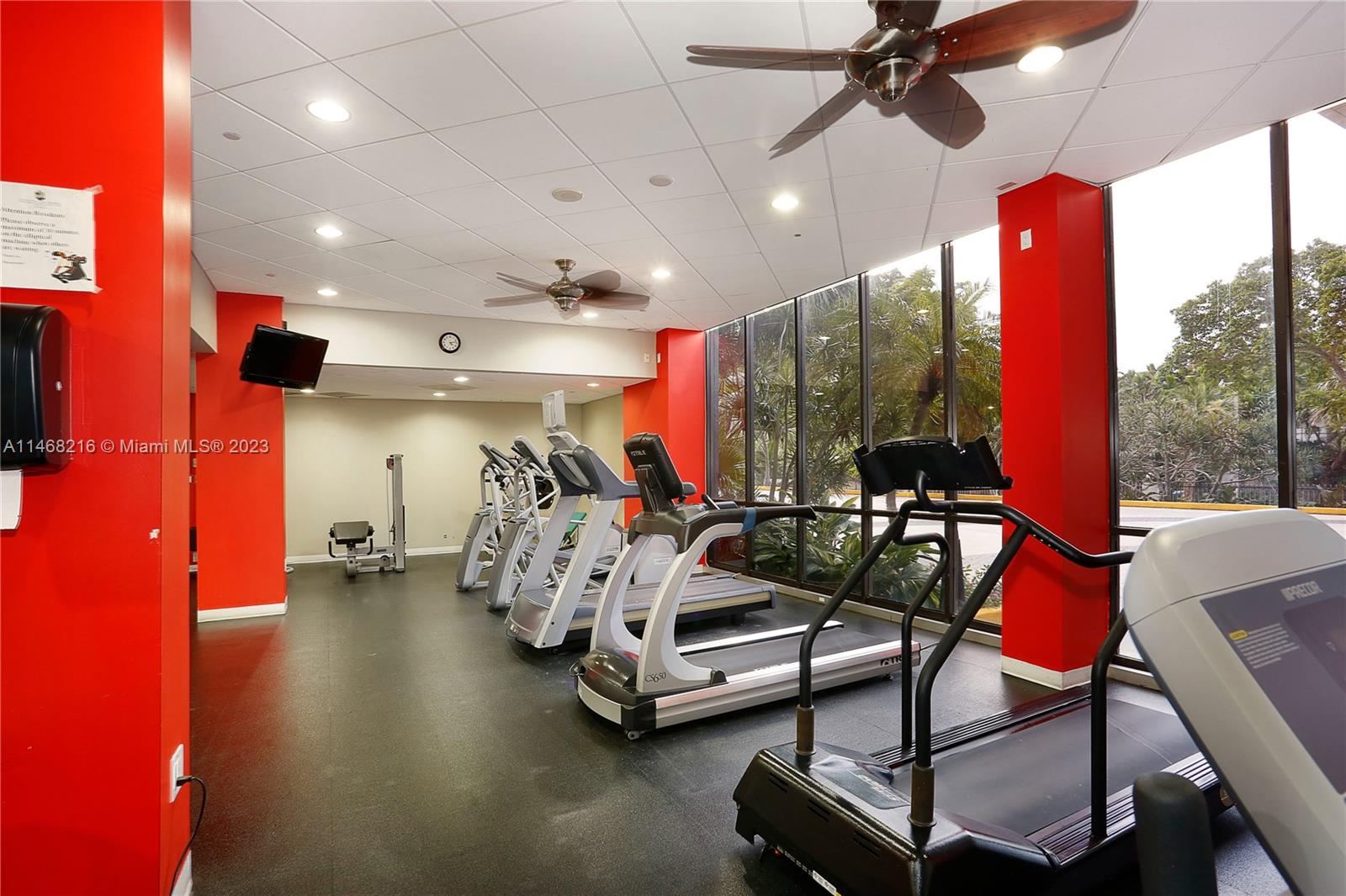 Palm Bay Yacht Club - Residential Lease