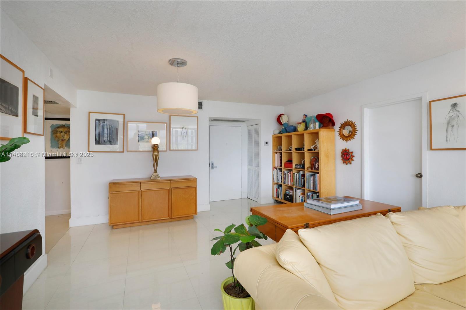 Palm Bay Yacht Club - Residential Lease
