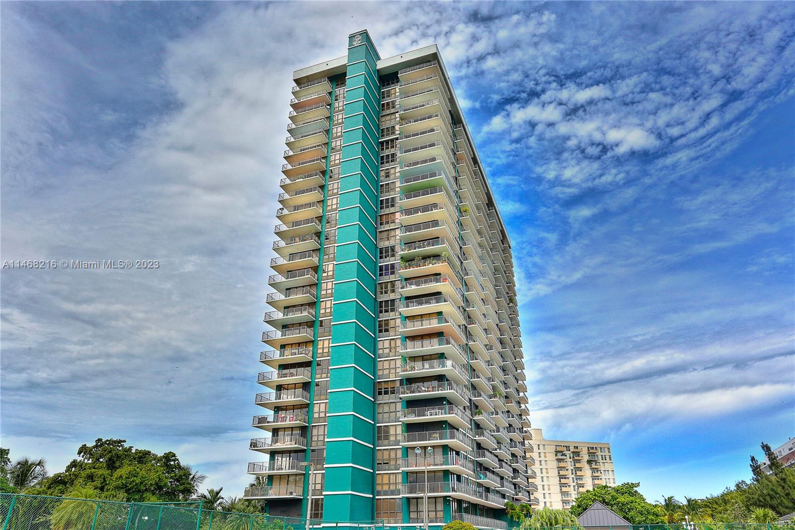Palm Bay Yacht Club - Residential Lease