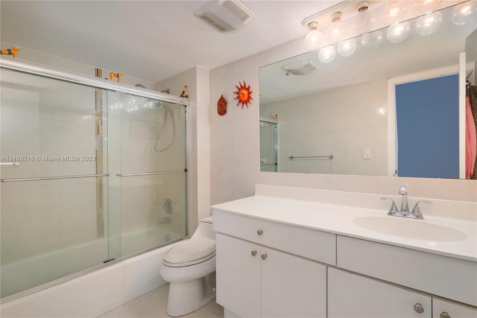 Palm Bay Yacht Club - Residential Lease