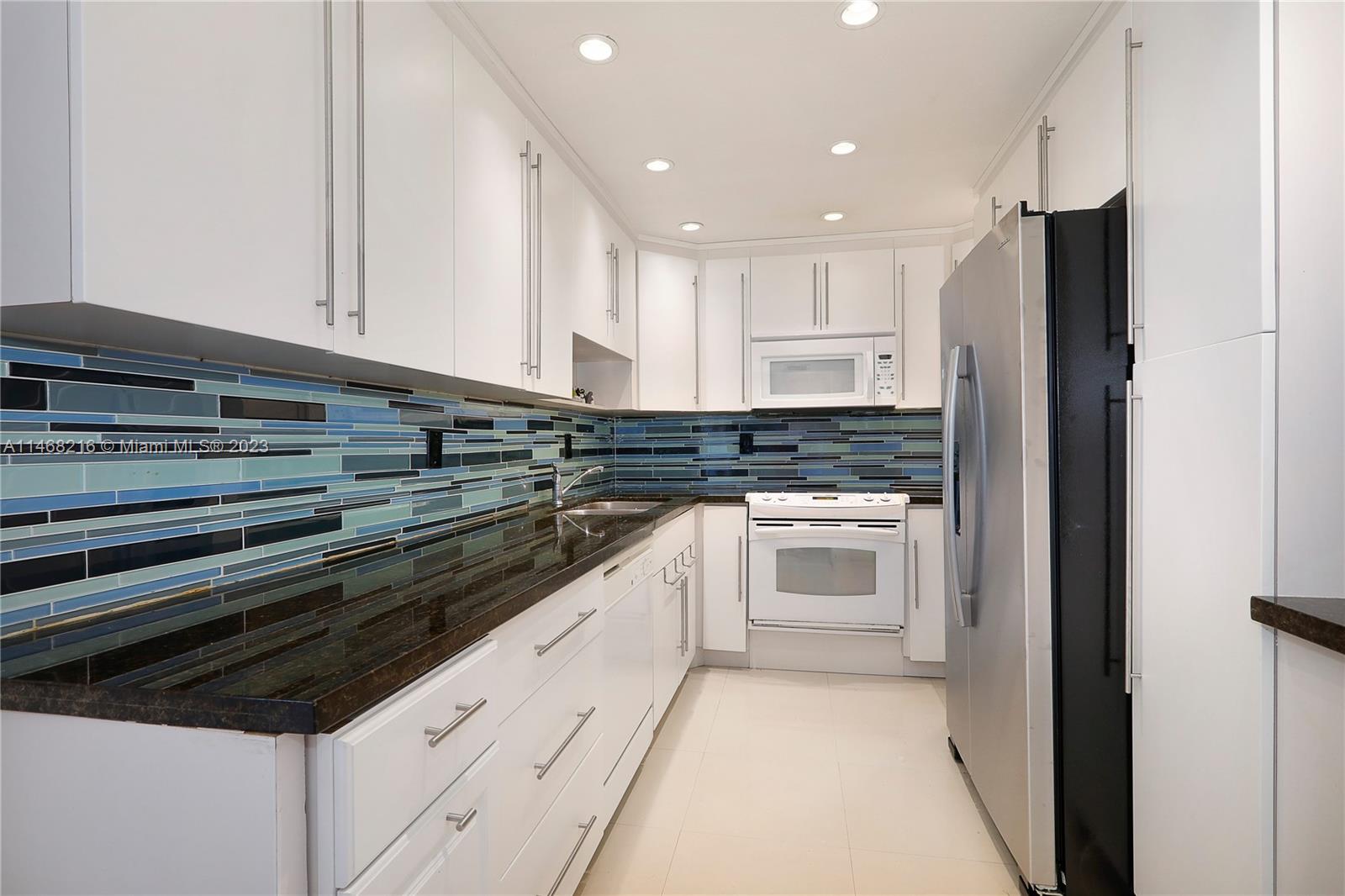 Palm Bay Yacht Club - Residential Lease