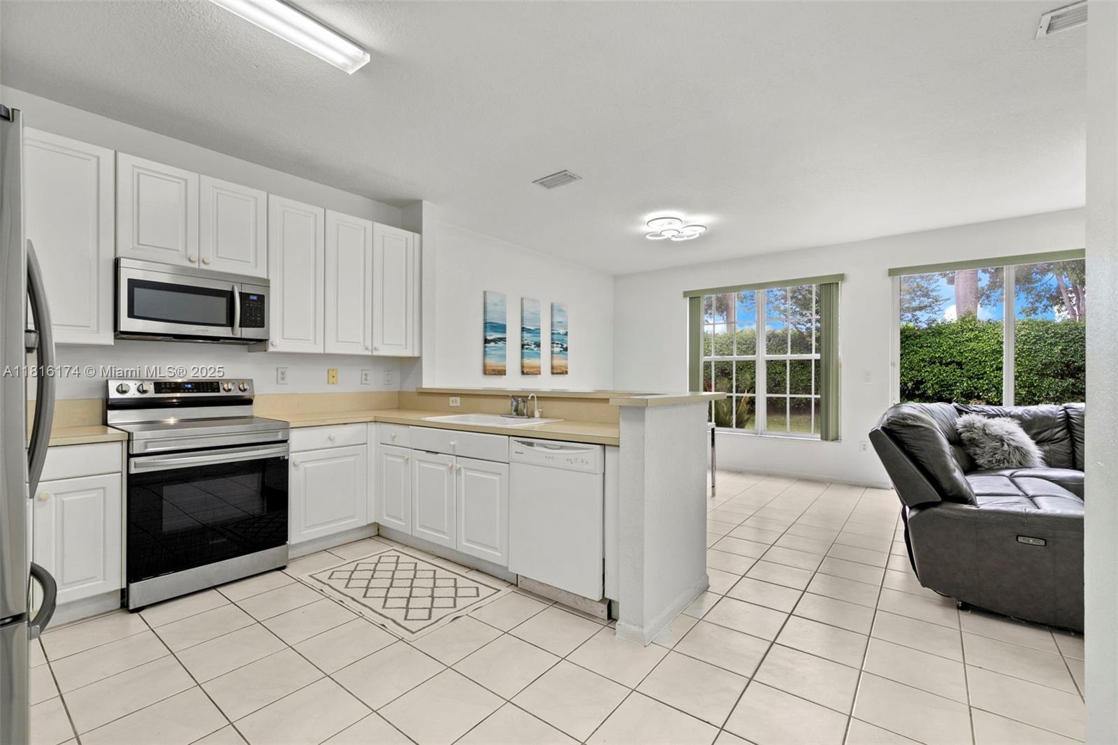 WALNUT CREEK TOWNHOMES - Residential