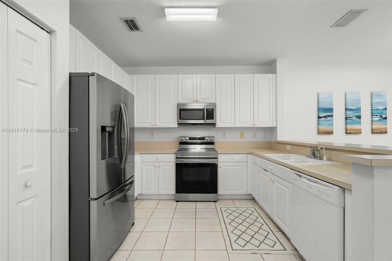 WALNUT CREEK TOWNHOMES - Residential