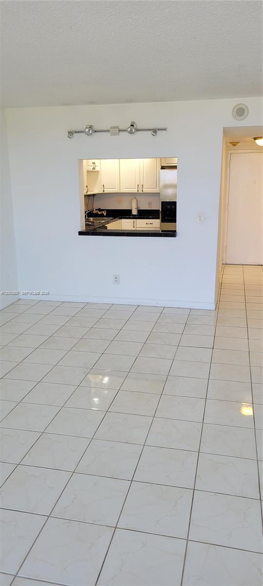 SAILBOAT CAY CONDO - Residential
