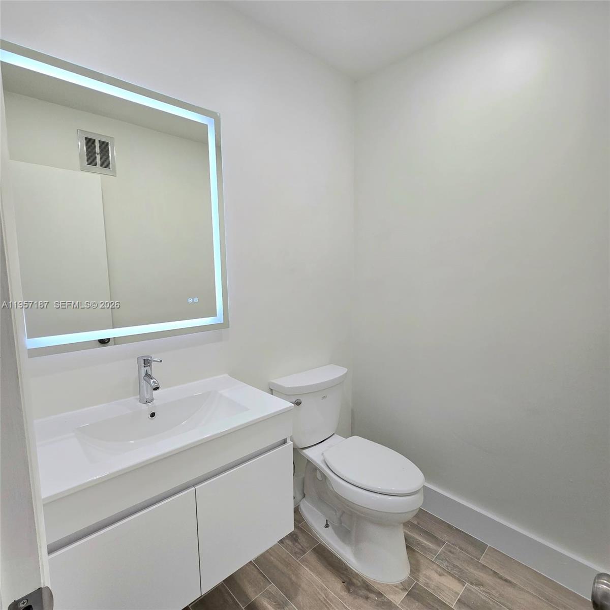 BEVERLY HILLS CONDO NUMBE - Residential