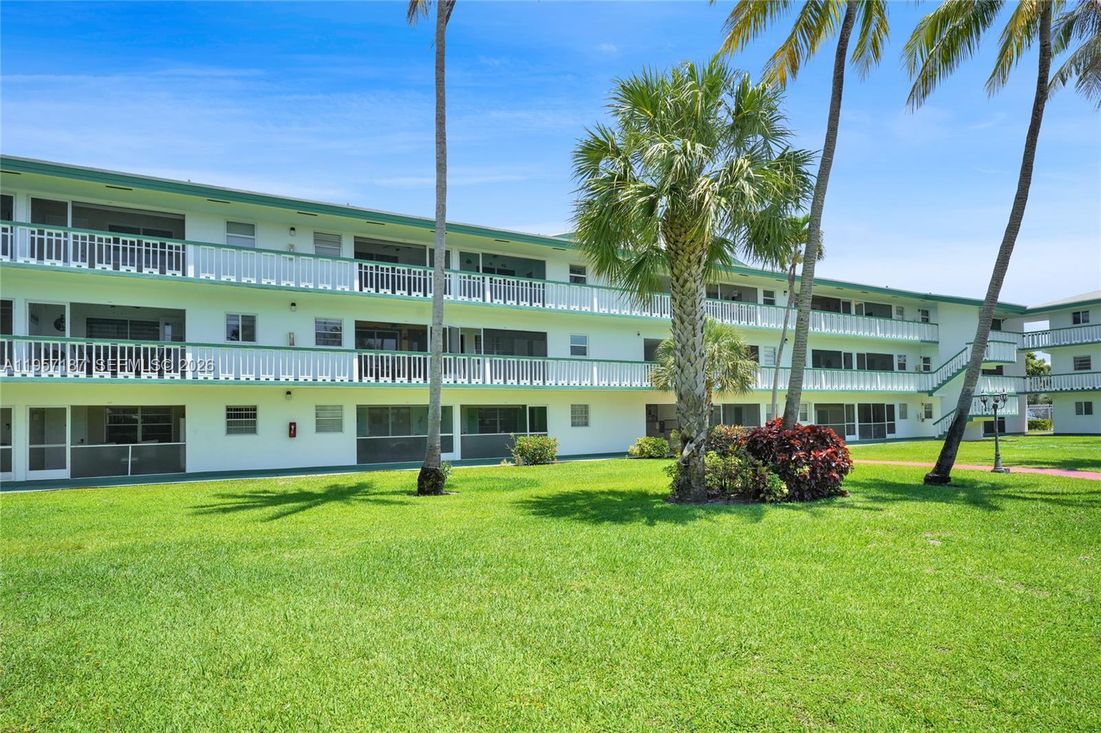 BEVERLY HILLS CONDO NUMBE - Residential