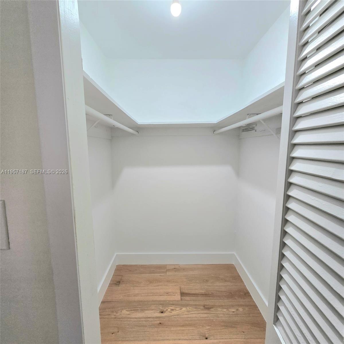 BEVERLY HILLS CONDO NUMBE - Residential