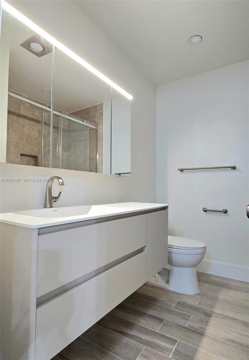 BEVERLY HILLS CONDO NUMBE - Residential
