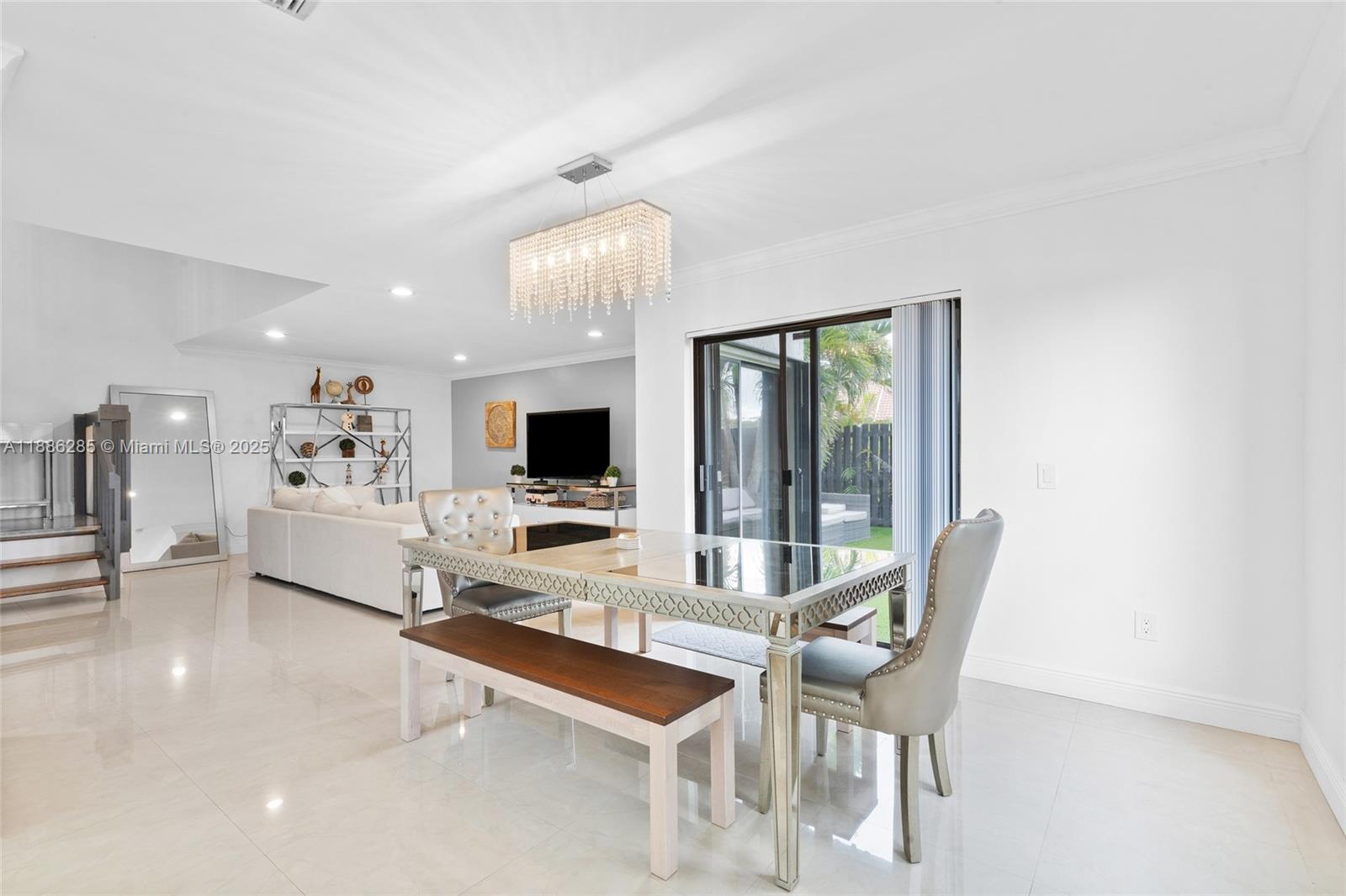 LAKES MEADOW VILG HOMES C - Residential
