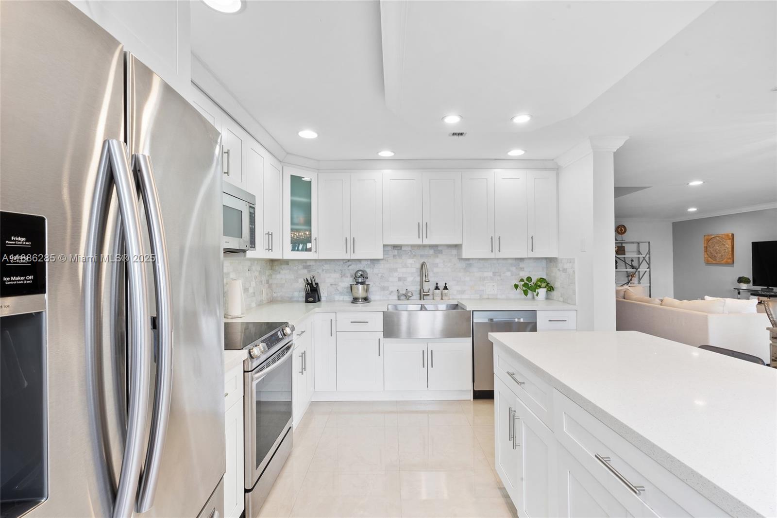 LAKES MEADOW VILG HOMES C - Residential