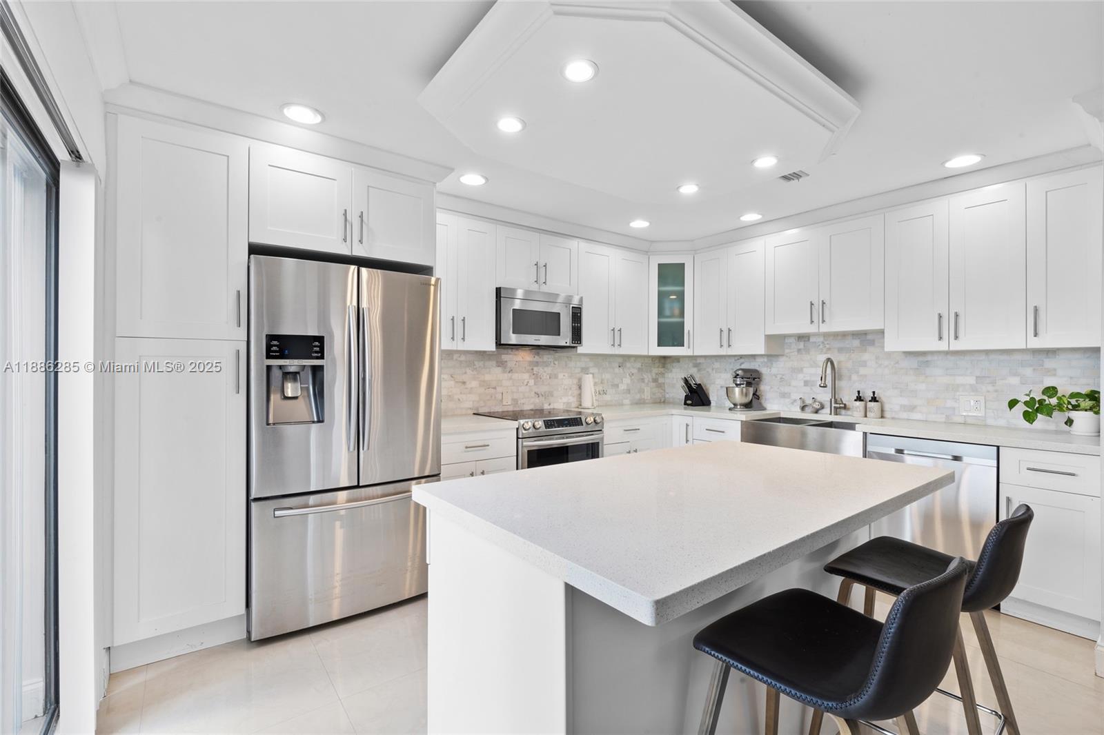 LAKES MEADOW VILG HOMES C - Residential