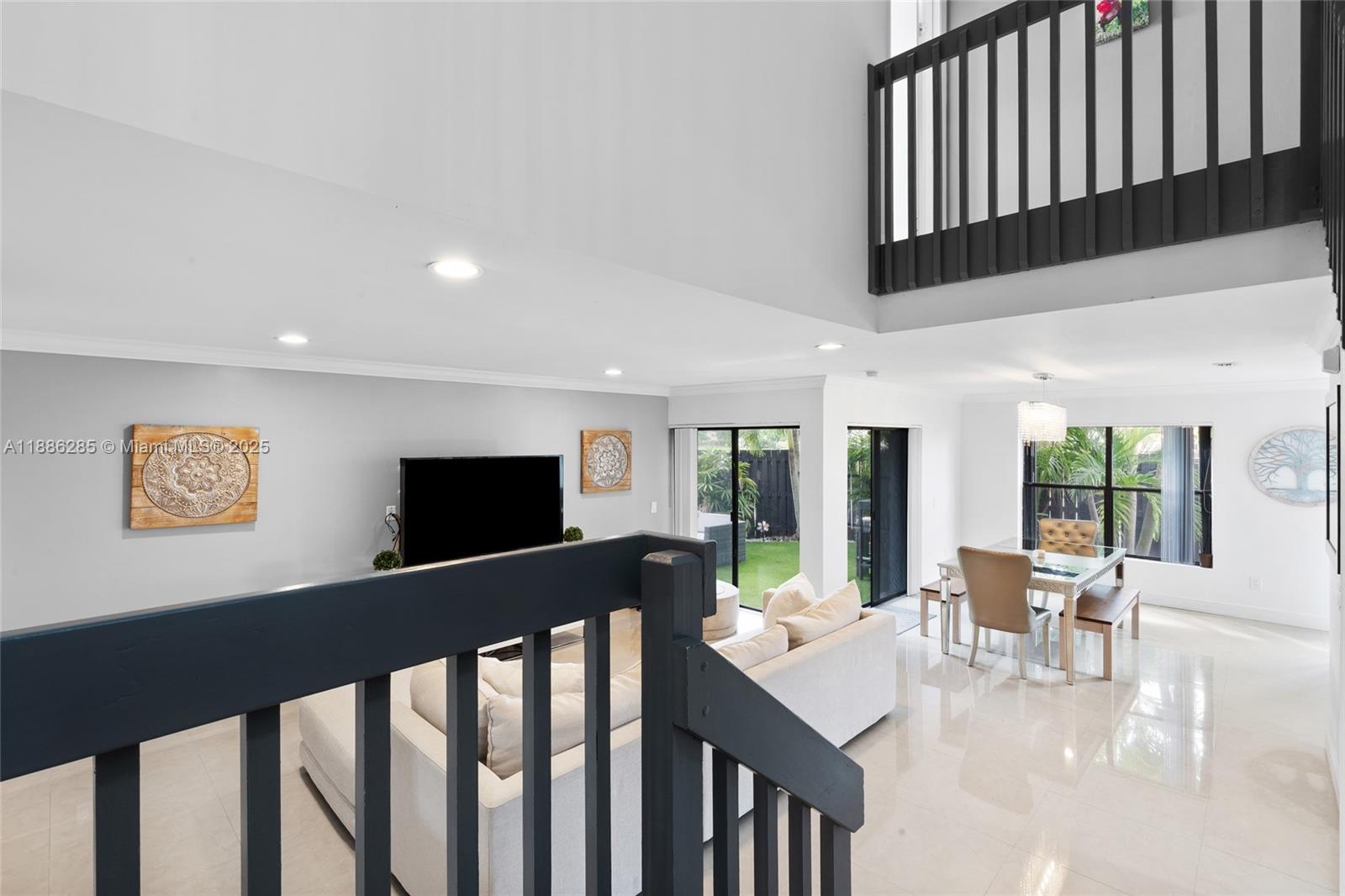 LAKES MEADOW VILG HOMES C - Residential