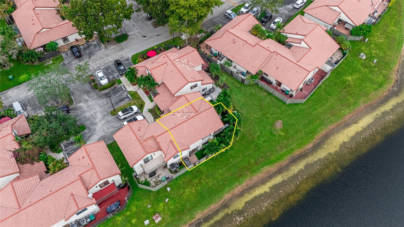 LAKES MEADOW VILG HOMES C - Residential