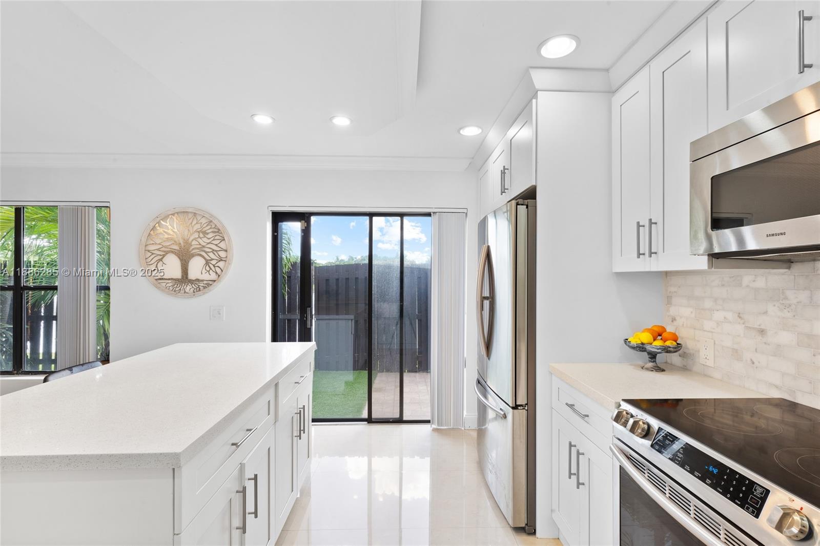 LAKES MEADOW VILG HOMES C - Residential