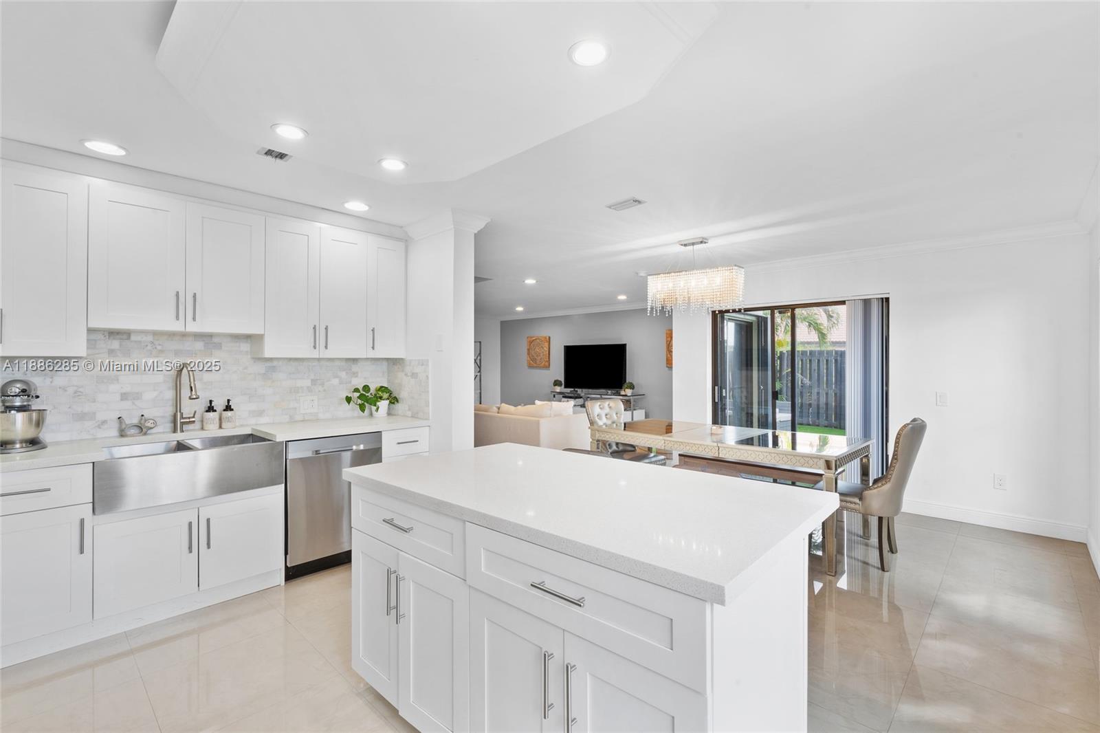 LAKES MEADOW VILG HOMES C - Residential