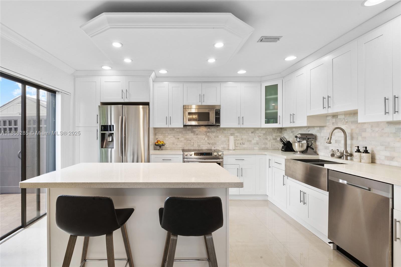LAKES MEADOW VILG HOMES C - Residential